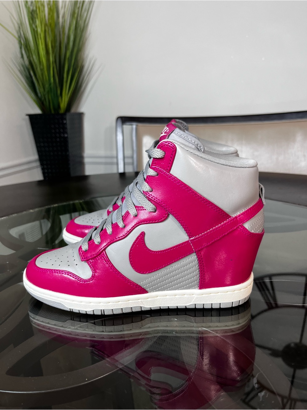 Nike Dunk Women's Sky Hi Wedge Heel Medium Grey
Fuchsia Sneakers Size 8.5